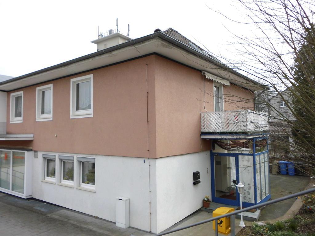 Hotel Garni Am Heuberg Ешвеге Екстериор снимка