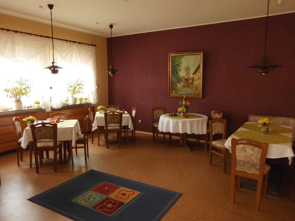 Hotel Garni Am Heuberg Ешвеге Екстериор снимка