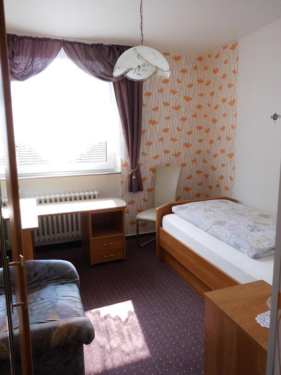 Hotel Garni Am Heuberg Ешвеге Екстериор снимка