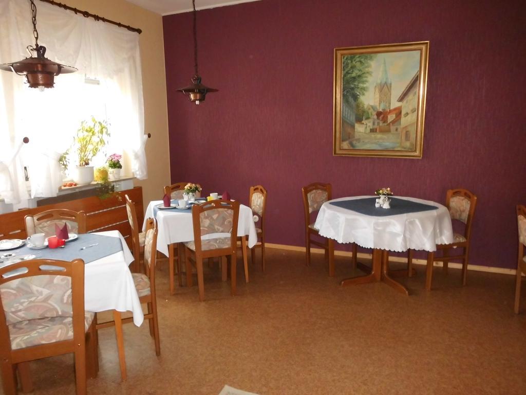 Hotel Garni Am Heuberg Ешвеге Екстериор снимка